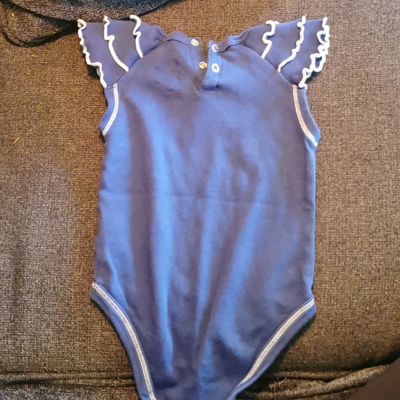 Toronto Maple Leafs onesie - Picture 3 of 3